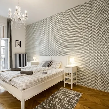 Bpr Charming Design With Balcony, A/c *