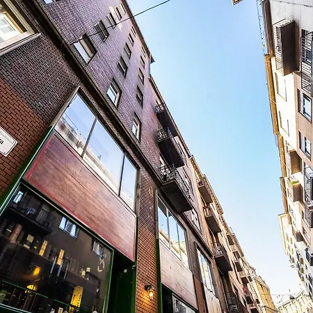 Bpr Charming Design With Balcony, A/c Budapest