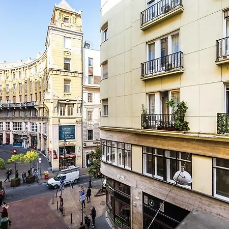 Apartment Bpr Charming Design With Balcony, A/c *